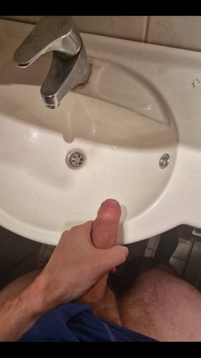 Wake up at Friend's House, Hungover. What Else You Gonna Do Than Cum? ‍