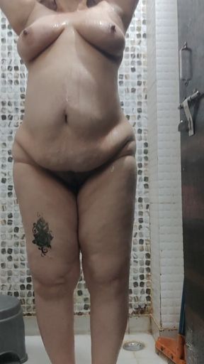Big boobs and big ass step mom bath.   Clip 1