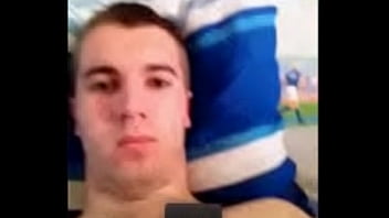 animateur salari&eacute_ de Theme radio Troyes ESTAC, Valentin GOY se branle en cam