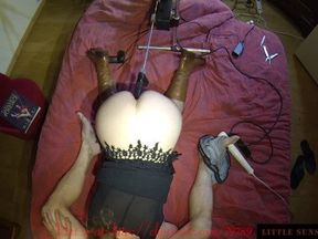 Little Sunshine MILF spitroasted anal fucking machine n cock