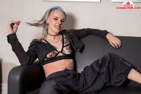 CANADA-TGIRL - Moxy Shows Her Naughty Moves For You