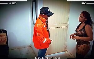 Casual sex with the delivery guy, i suck his cock and let him fuck me after showing me off in