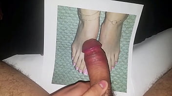 Una paja con pies de princesa