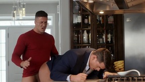 ”Real Estate Agent's Horny Encounter with Househunter”