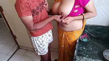 Kaamwali naughty married step daughter Fucked in kitchen while she was washing dishes