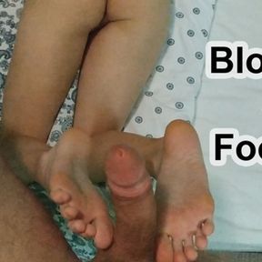 HOMEMADE POV BLOWJOB FOOTJOB BY AMATEUR COUPLE &ndash; 1TWOTHREECUM