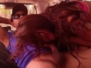 MAMADA PROFUNDA EN EL AUTO - RICA VERGA