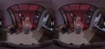 Blonde Bombshell in Cowgirl VR Throe