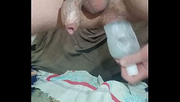 My rose opened completely, I brought my anus with a bottle until I spit with natural lubricant