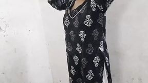 Bhabhi ko ghar me band kar ke pel diya
