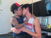 Tiny guy takes a massive cock - enriquemudu & adrianzuki