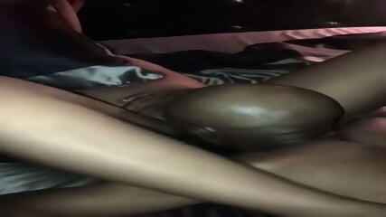 Elle se fait bouffer la chatte par un black gourmand