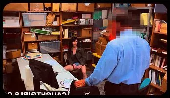 Alex Harper Sucks Off Cop's Huge Dick for Sticky Reward 8K