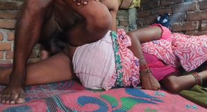 Indian desi village husband housewife ki new sex video.aunty ki chut me desi lund gus gaya xxx sexy xvideo.xhmaster wali bhabhi