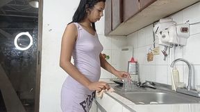 Stepbrother From Different Were Fucking in the Kitchen While She Was Doing the Dishes