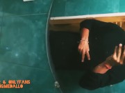 NEVER TRUST LOOSE CLOTHING
