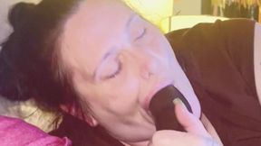 Hot thick midget suck and slurping on a bbc