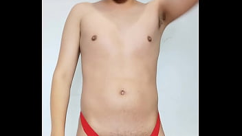 Verga caliente en tanga sexy roja