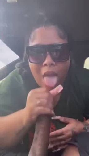 BBW eating BBC in the Car big latto