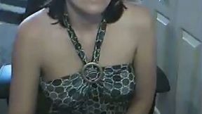 Amateur white milf lady on webcam playing with her pussy