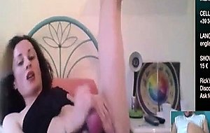 Shameless tranny girl spreads her legs