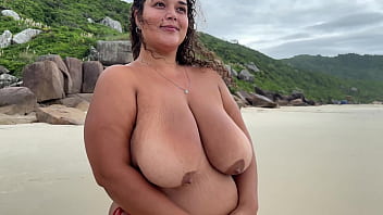 Analua BBW Publicly Naked Masturbation at the Beach