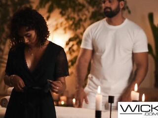 Naughty - Luscious Sexy Brunette hair Gets Passionetly Banged At Massage Parlor