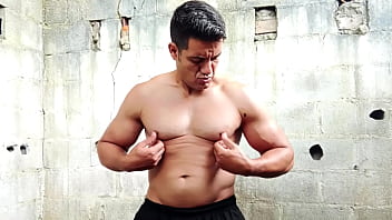 YURI GA&Uacute_CHO - BRAZILIAN BEAR XXL CUMLOAD