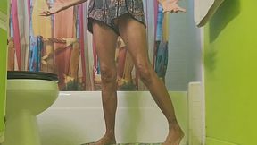 Giantess Creates Tsunami - smashes Boats and cars