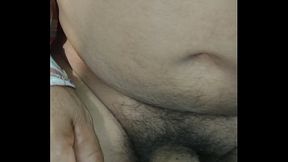 Masturbando mi t&iacute_o en el bosque