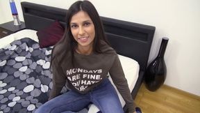 158 - 1C Babe fucks for creampie