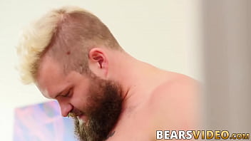 Bareback and rimming with bears Lion Reed and Luis Vega