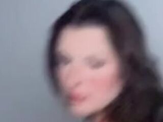 Brasileira e bem gostosa fazendo servitude