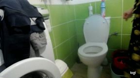 I pee and do things on the toilet in pajama mp4