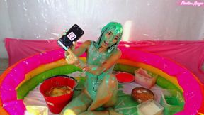 A Interactive Savory, Sweet Messy Game Wam