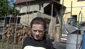 Sexy amateur Kesidy Bella fucked outdoors