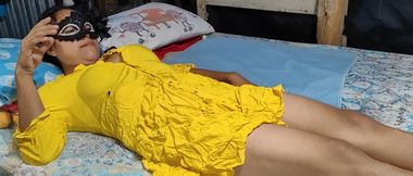 Breaking the open pussy of an 18-year-old in Tamil India from x video