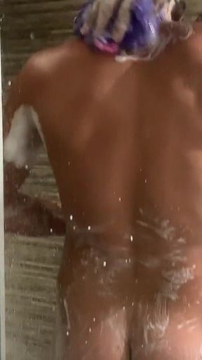 Hot Markus Shower Beforte Getting a Blowjob