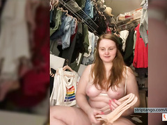 Watch as this hairy MILF masturbates to orgasm in lingerie & cams for free!