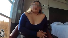 Chubby cachonda me saca el preservativo porque ella dice que as&iacute_ es m&aacute_s rico.