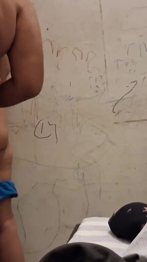 Sali k sat sex Kiya room par bulakar   Clip 1
