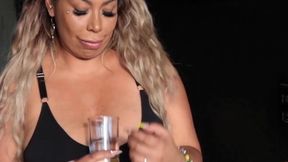 sharonpielmorena - una mesera muy hot