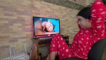Stepbrothers get turned on watching porn and end up having sex