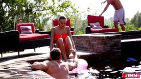 Emma Hix in Wet Summer Spinner