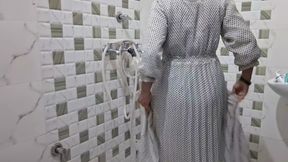Sister-in-law fucked naked in the bathroom
