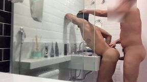 tomando leitada de manha cedo