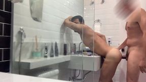 tomando leitada de manha cedo