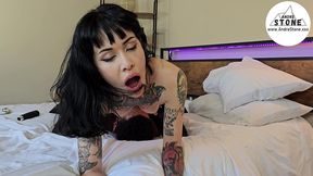 sexy arson leigh gets her wet pussy devoured, fingered & toyed