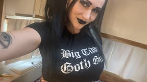 Bimbo Goth