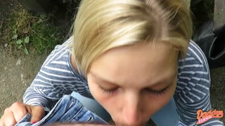Public deepthroat